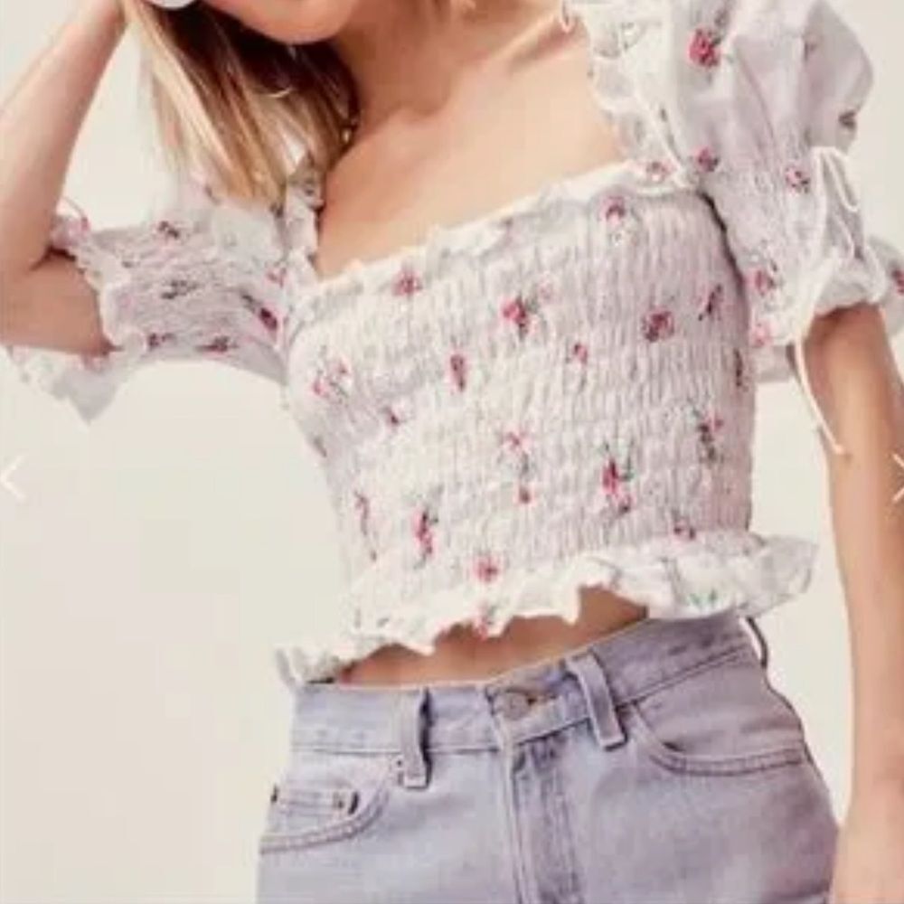 Forever 21 Eyelet Shirred Ruched Seersucker Puffed‎ Sleeve Floral Top New!